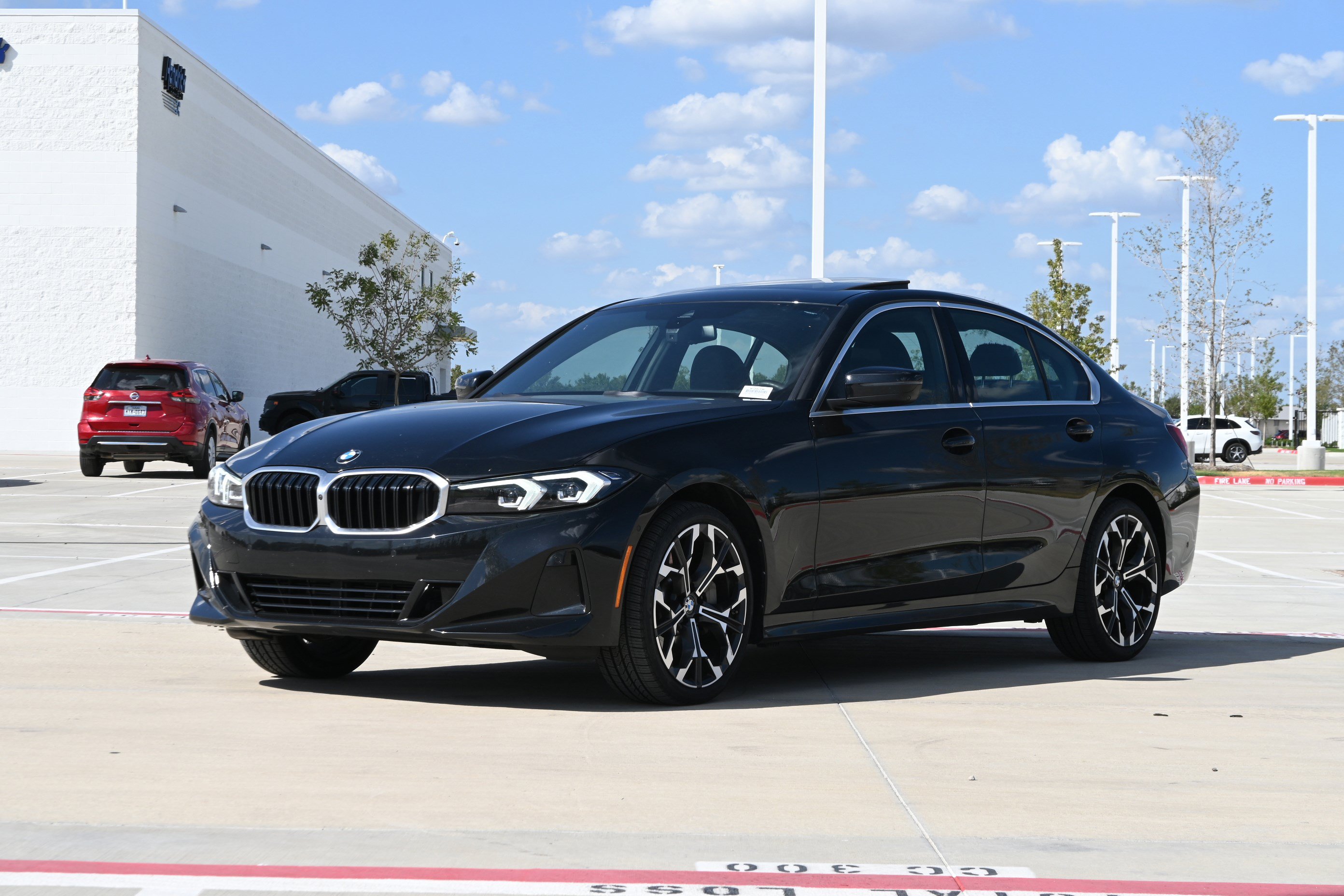 Certified 2025 BMW 330i Sedan RWD image 5