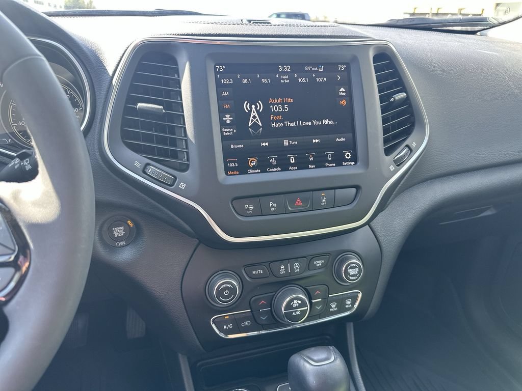 Used 2023 Jeep Cherokee Altitude Lux w/ Lux Elite Package AWD/4WD image 13
