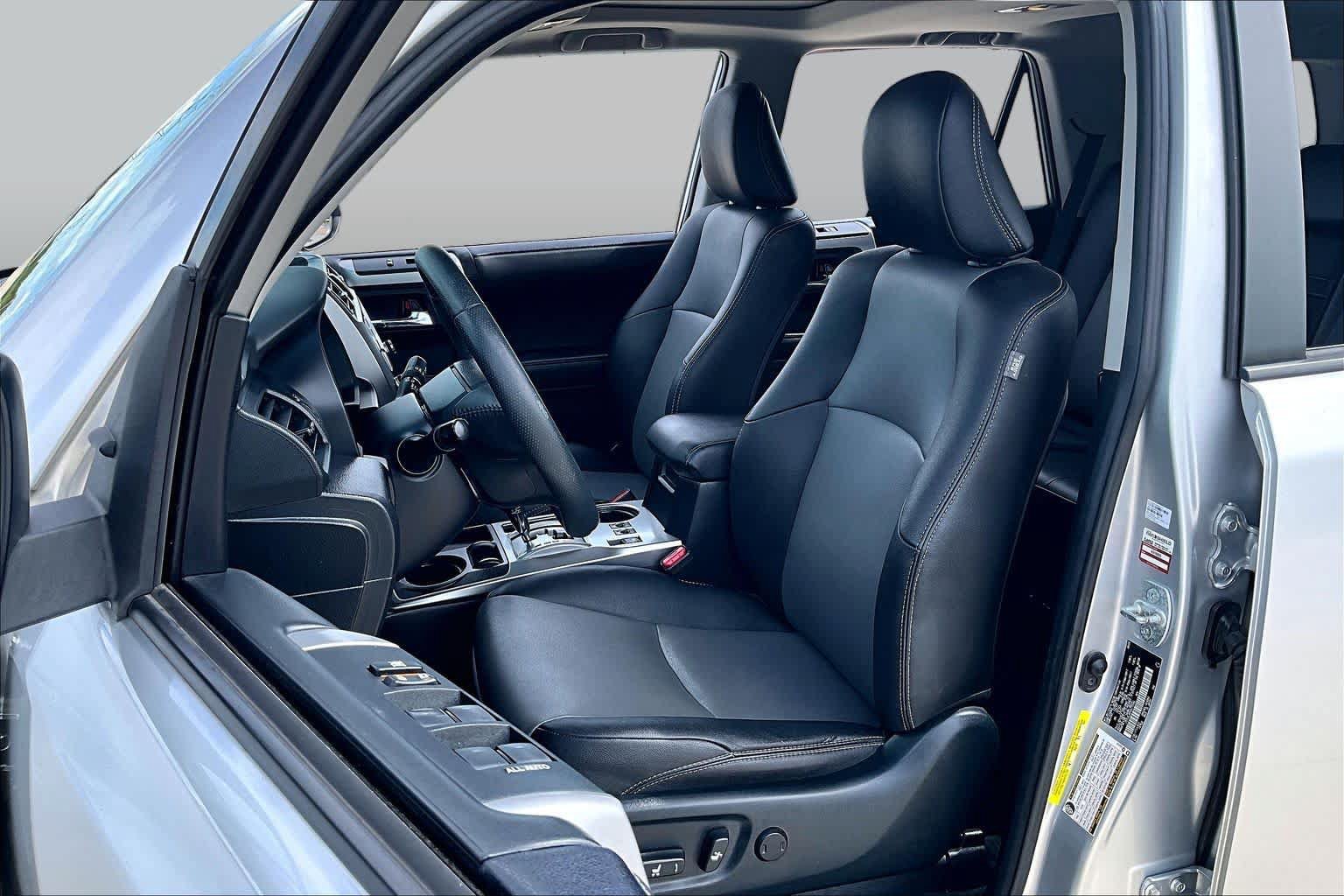 Used 2022 Toyota 4Runner SR5 Premium w/ Moonroof Package RWD image 8