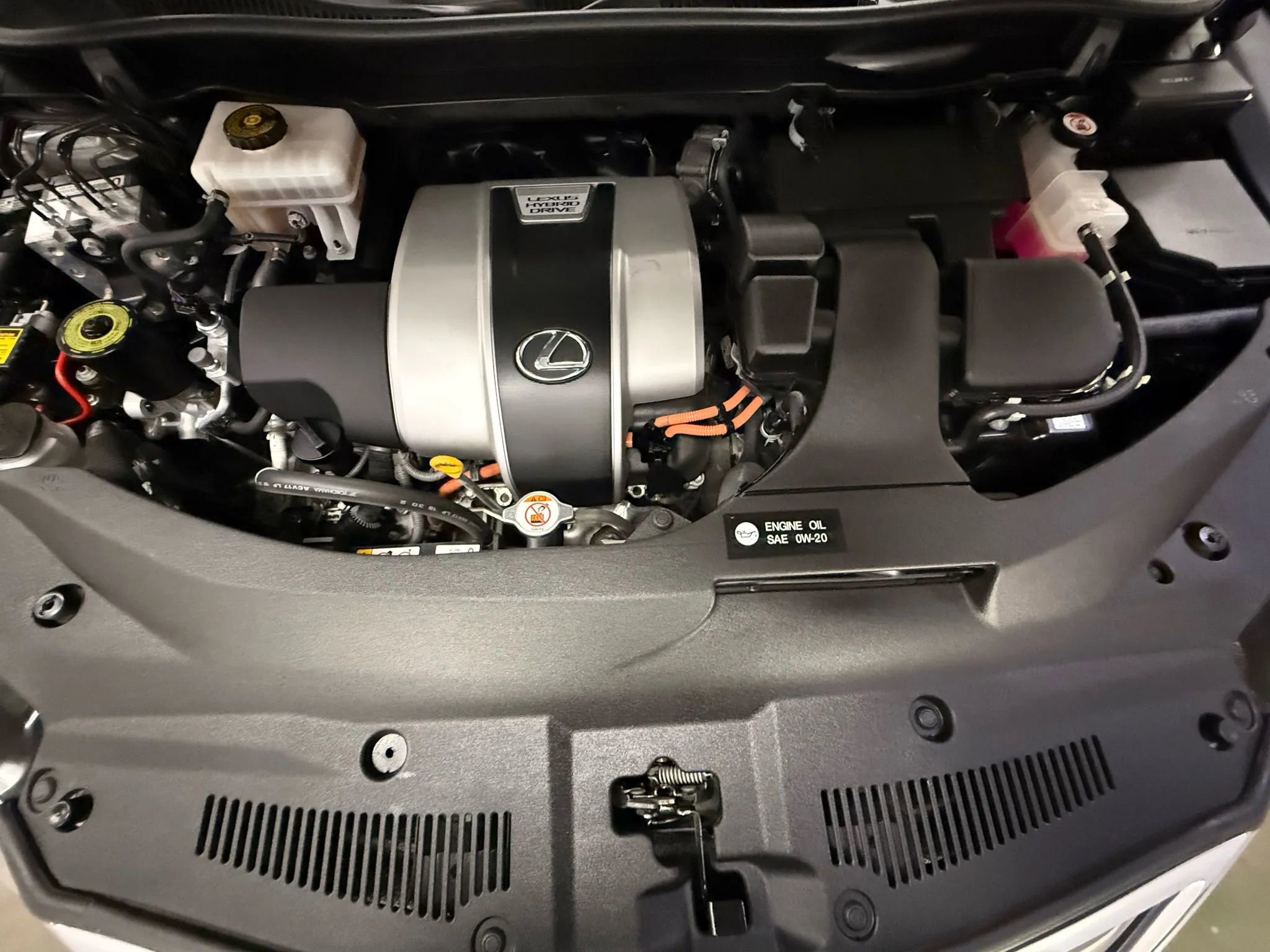 Used 2018 Lexus RX 450h AWD w/ Premium Package image 26