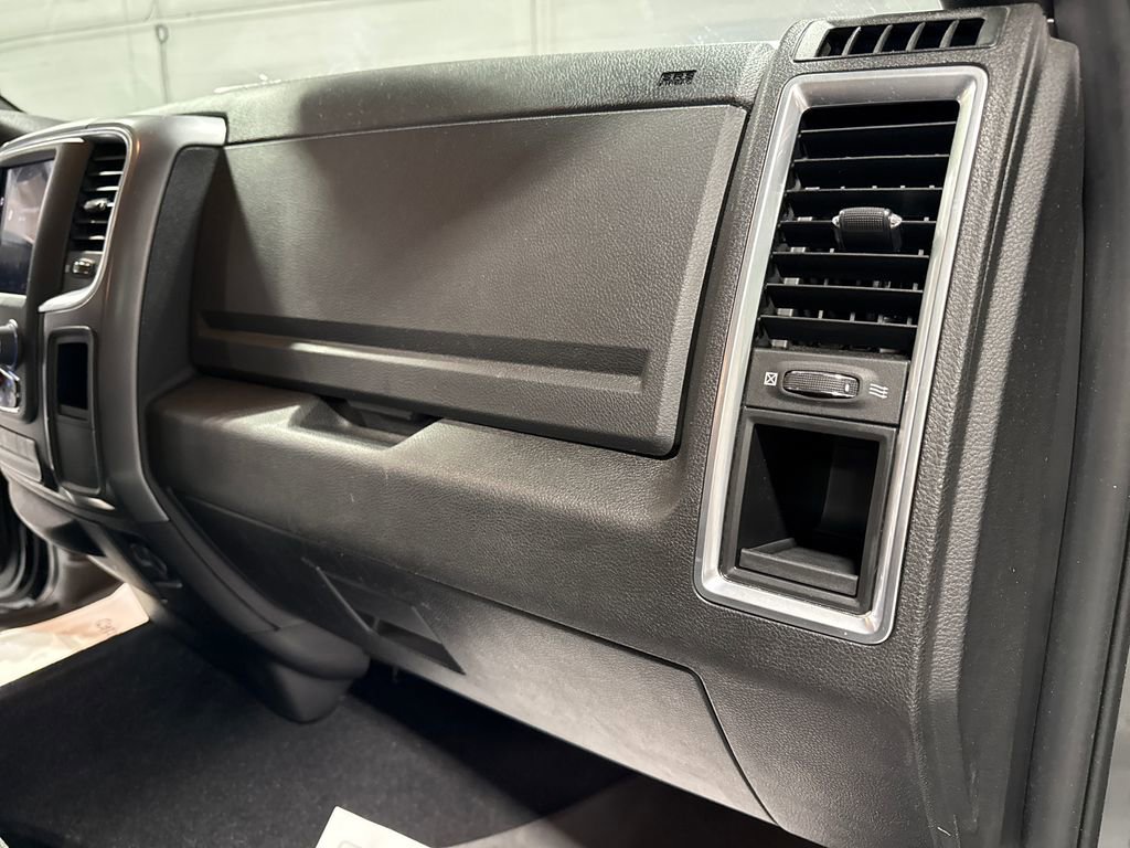Used 2022 RAM 1500 Classic Warlock w/ Electronics Group AWD/4WD image 32