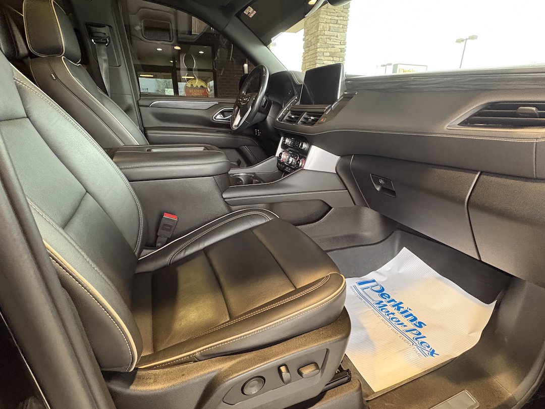 Used 2021 GMC Yukon XL SLT w/ SLT Luxury Plus Package image 28