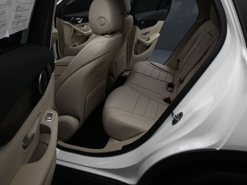 Used 2022 Mercedes-Benz GLC 300 4MATIC image 22