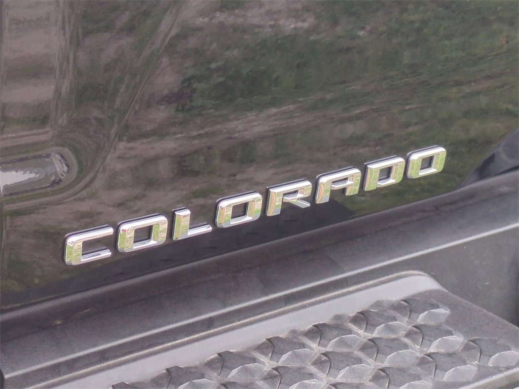 Used 2024 Chevrolet Colorado ZR2 w/ Technology Package image 30