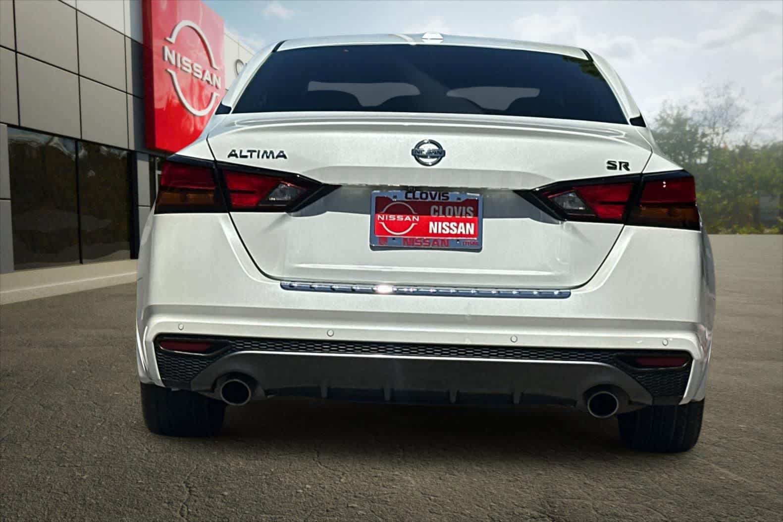 Certified 2022 Nissan Altima 2.5 SR FWD image 8