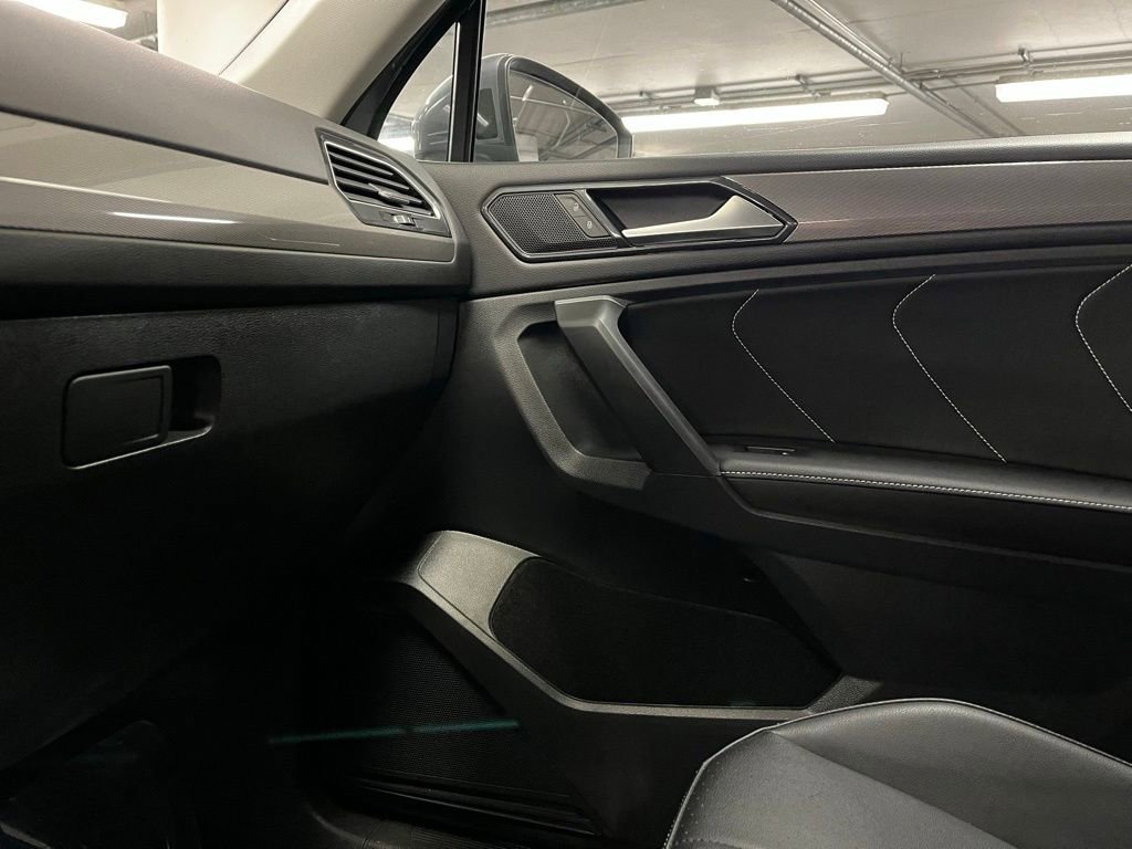 Certified 2024 Volkswagen Tiguan SE AWD/4WD image 31