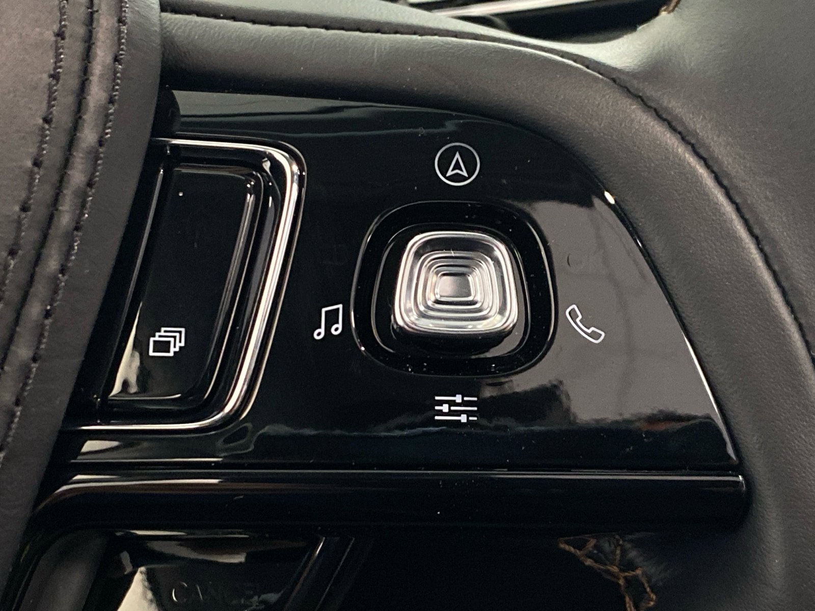New 2026 Lincoln Aviator Reserve AWD/4WD image 28