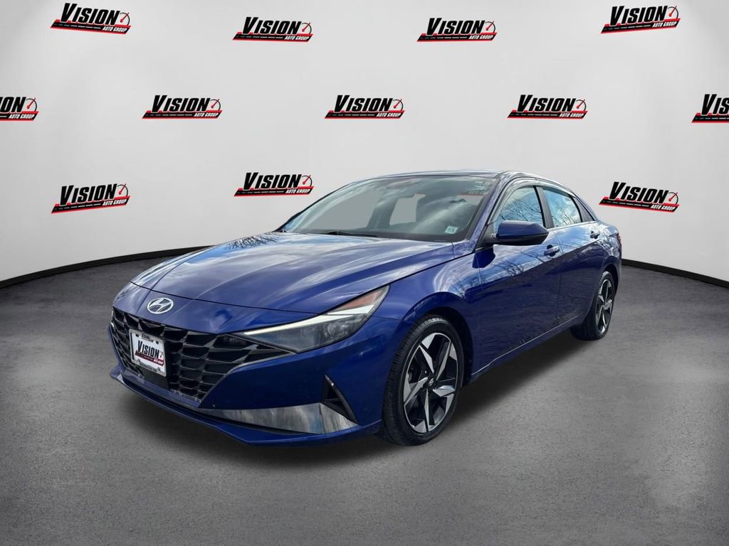 Certified 2023 Hyundai Elantra Limited w/ Preferred Accessory Package