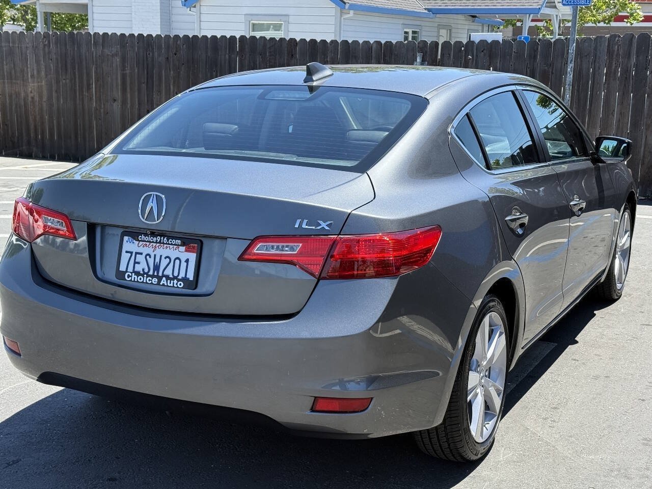 Used 2014 Acura ILX w/ Technology Package FWD image 6