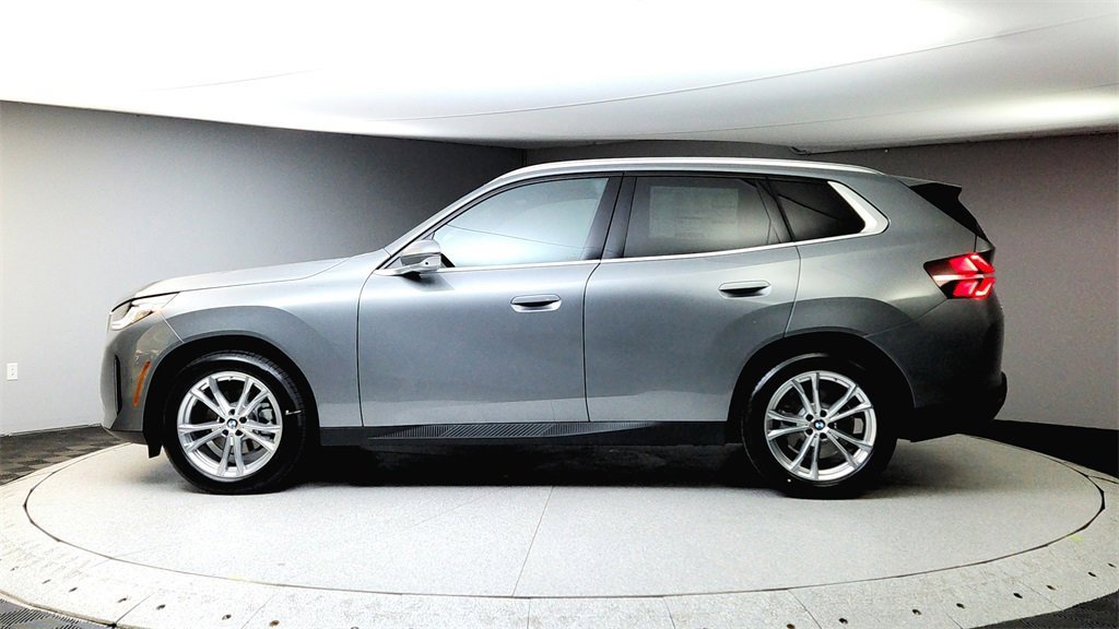 Used 2025 BMW X3 xDrive30i w/ Premium Package image 4