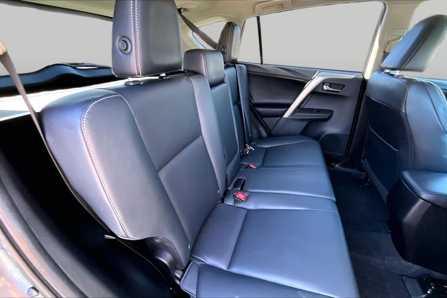 Used 2013 Toyota RAV4 Limited FWD image 19