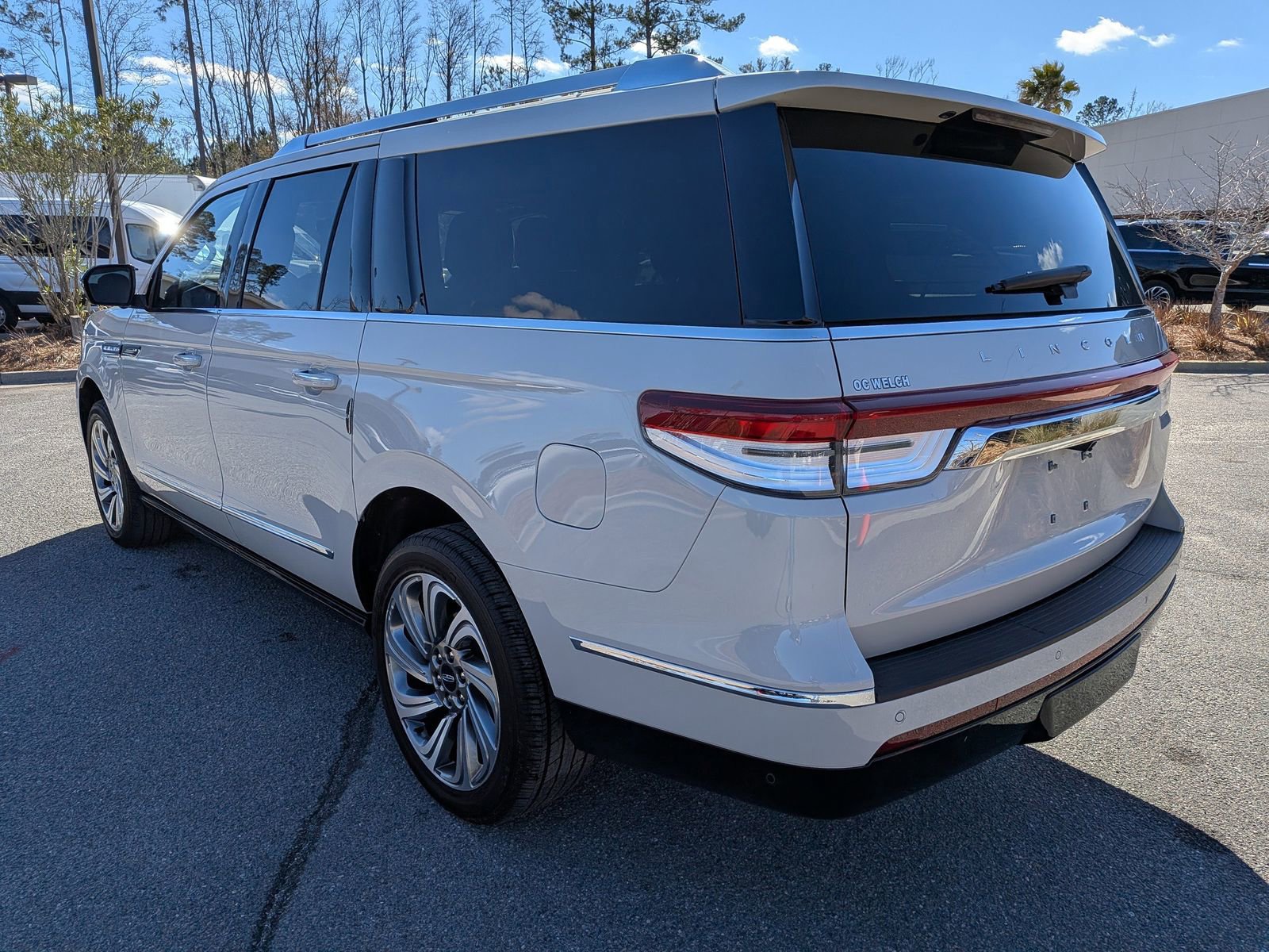 Certified 2022 Lincoln Navigator L Reserve image 6