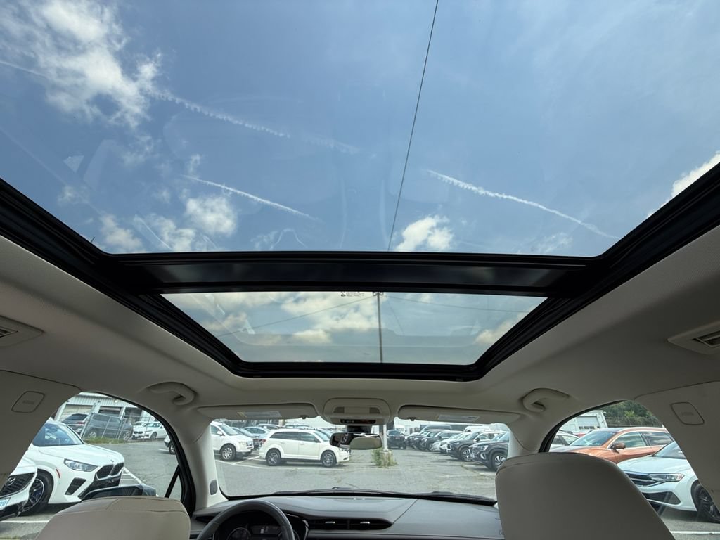 Used 2024 Cadillac XT6 Premium Luxury AWD/4WD image 24