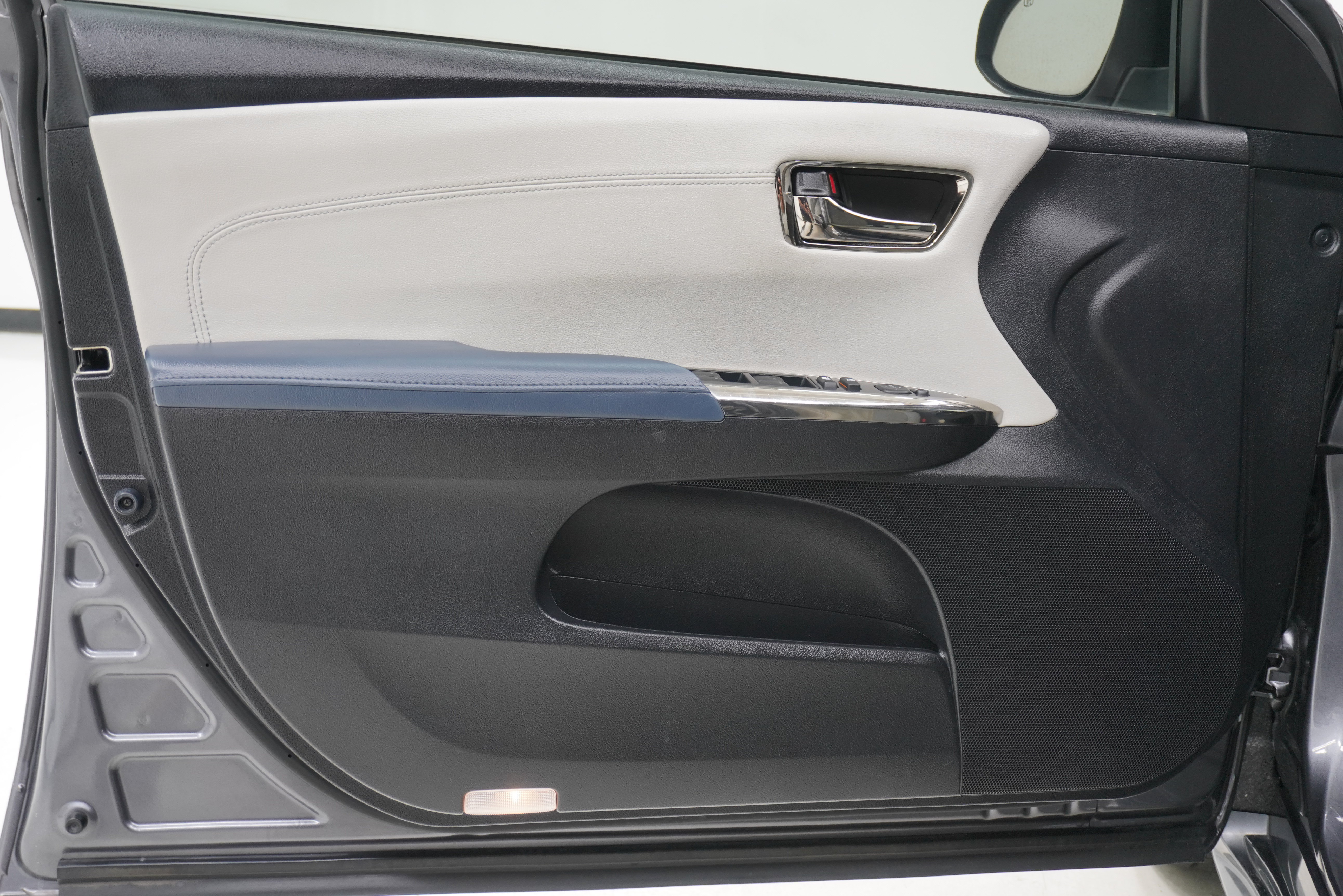 Used 2014 Toyota Avalon XLE Premium FWD image 13