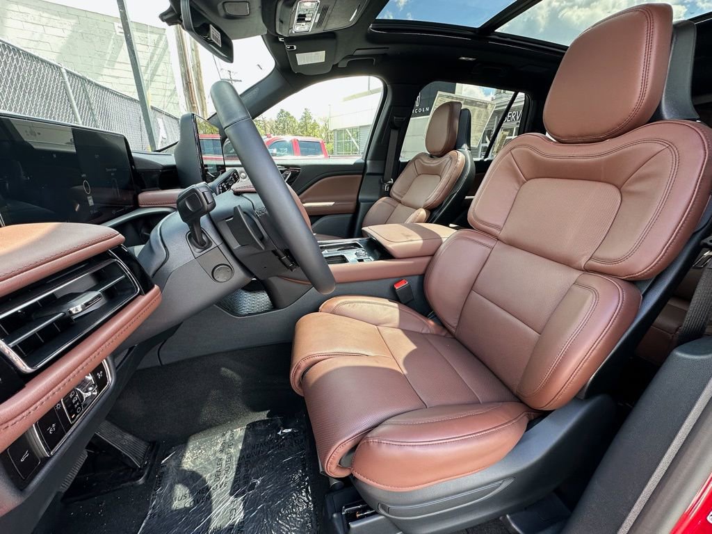 New 2026 Lincoln Aviator Reserve w/ Luxury Package AWD/4WD image 18