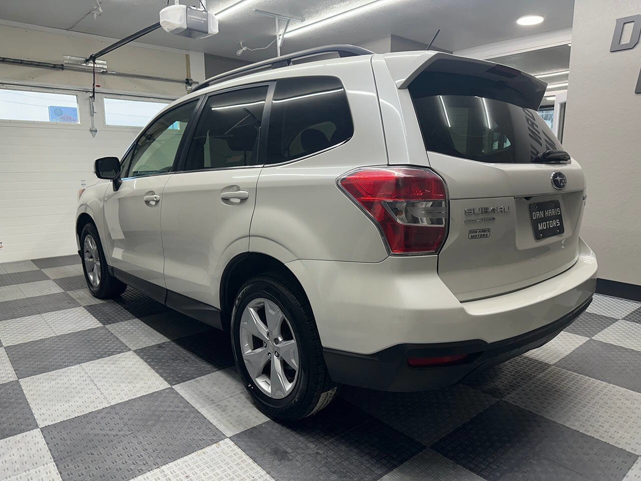 Used 2015 Subaru Forester 2.5i Limited image 10