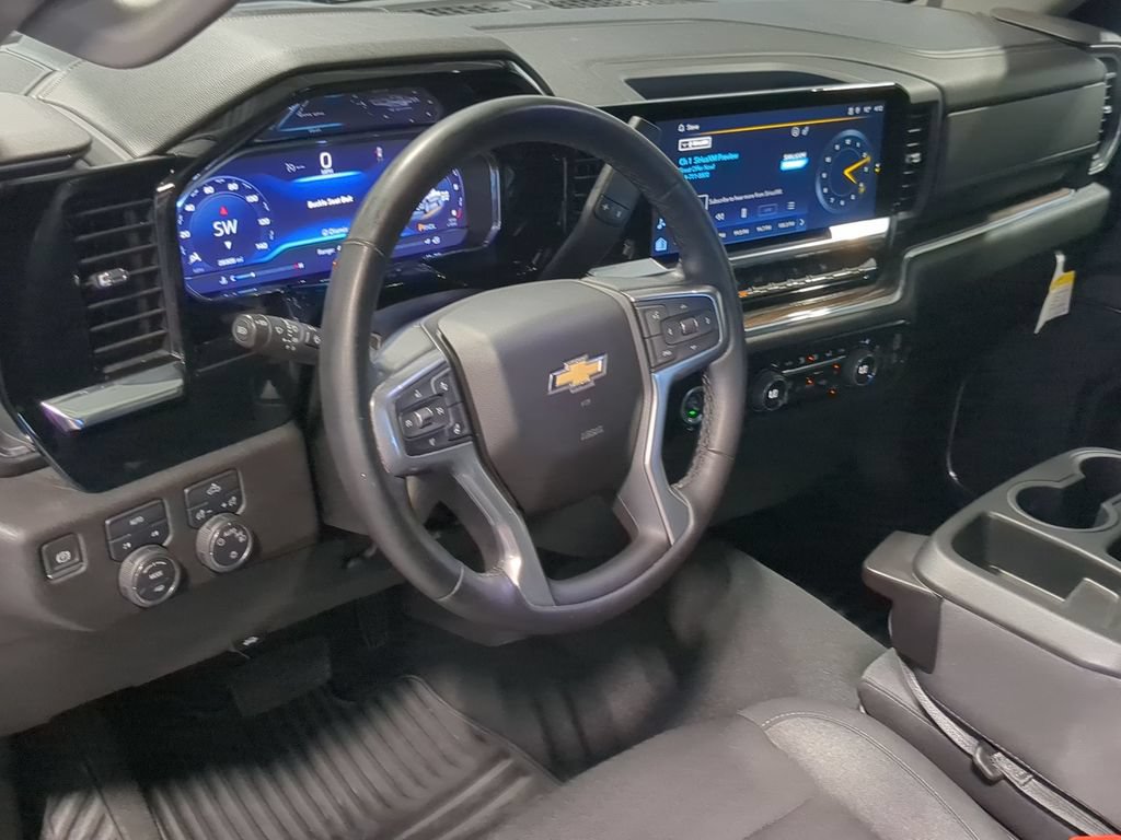 Used 2024 Chevrolet Silverado 1500 LT AWD/4WD image 12
