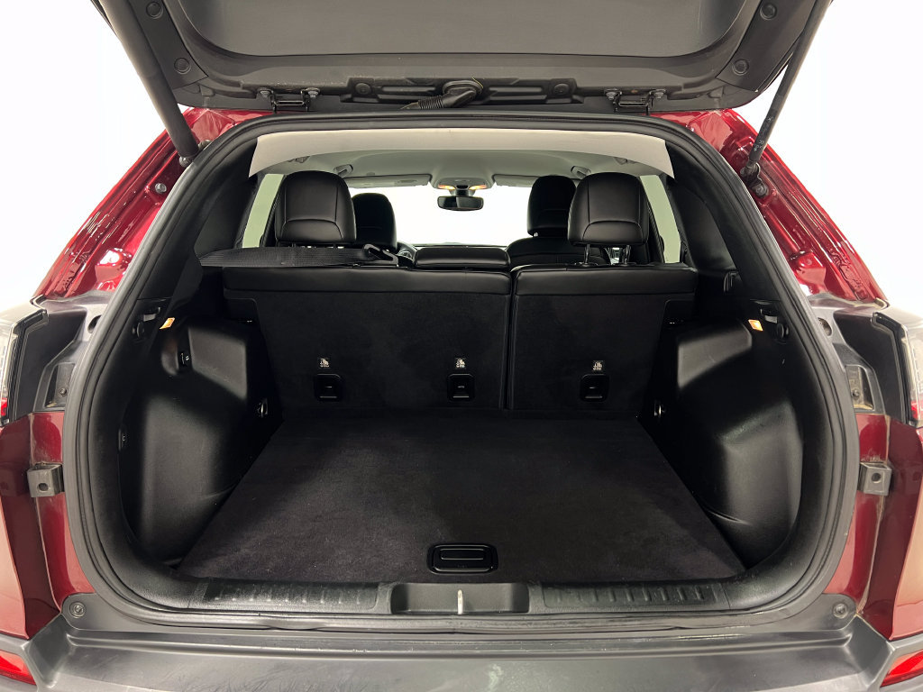 Used 2019 Jeep Cherokee Latitude Plus w/ Comfort/Convenience Group FWD image 26
