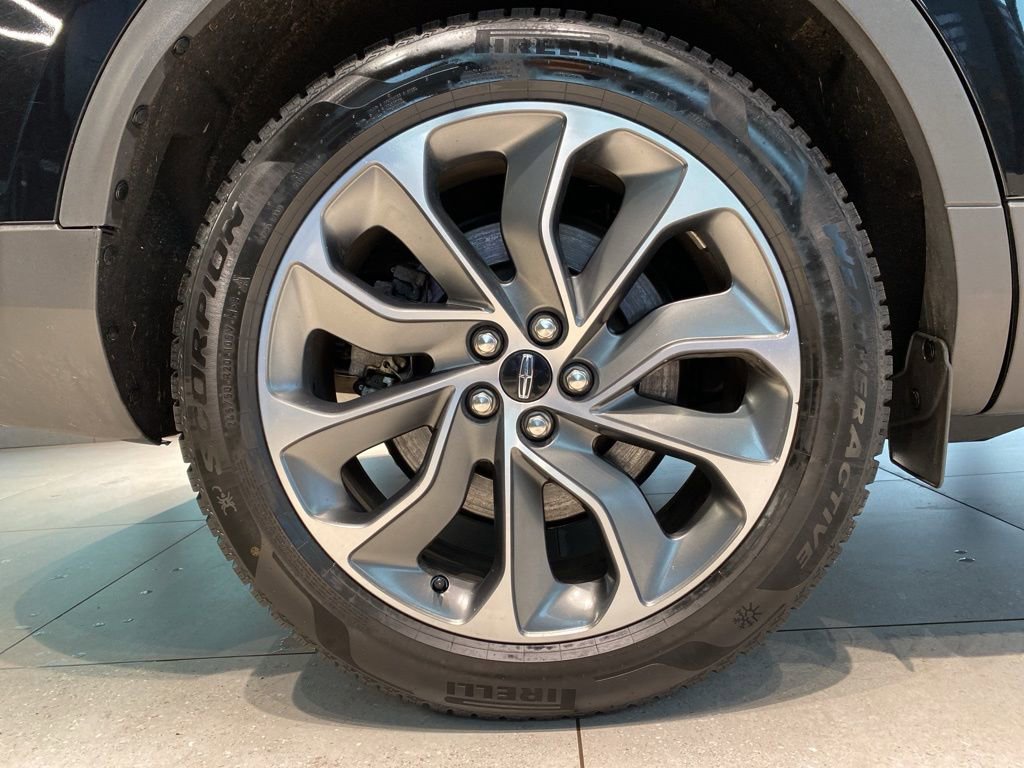 Used 2022 Lincoln Nautilus Reserve w/ Equipment Group 201A image 23