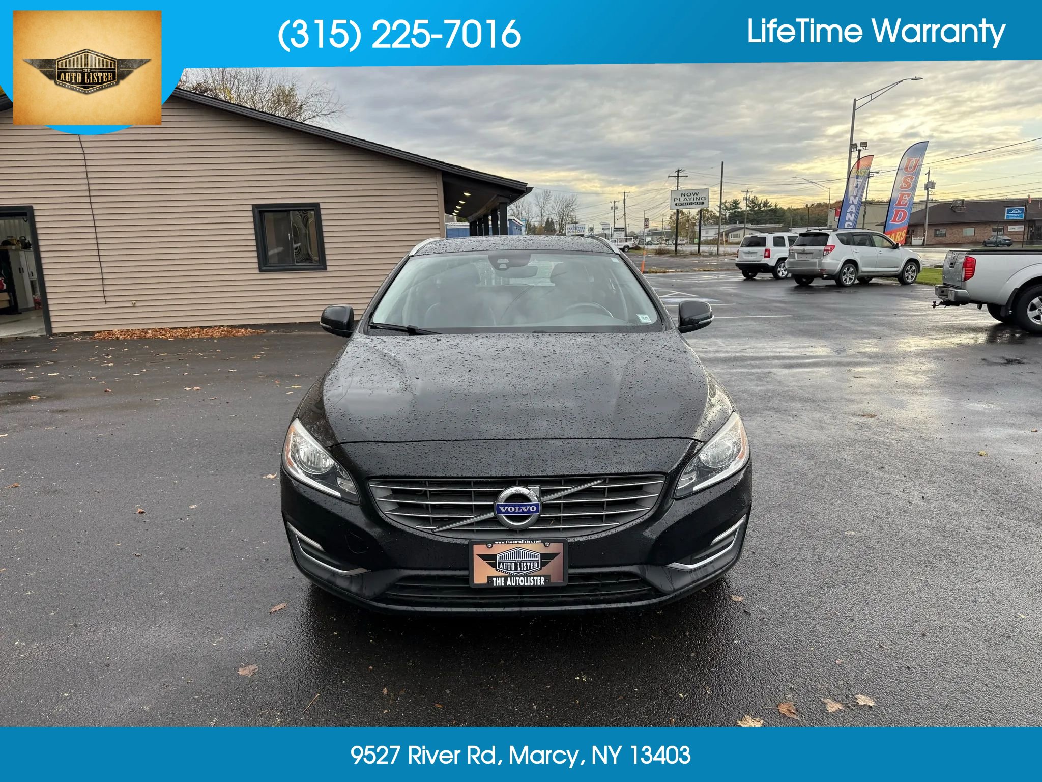 Used 2017 Volvo V60 T5 Premier w/ Convenience Package image 2