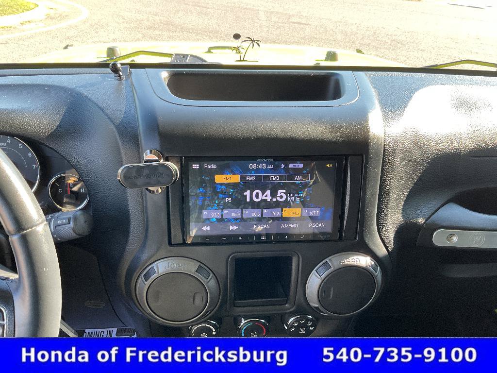 Used 2016 Jeep Wrangler Unlimited Sport w/ Connectivity Group AWD/4WD image 32