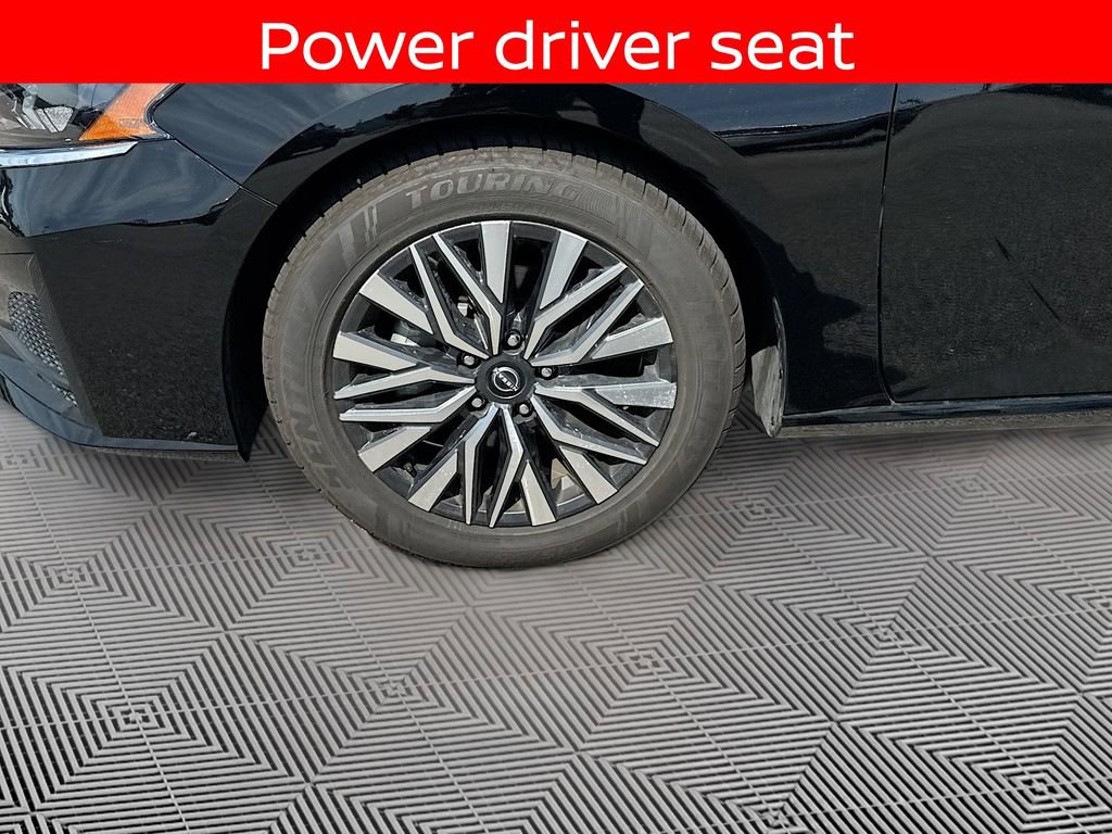 Used 2024 Nissan Altima 2.5 SV FWD image 9