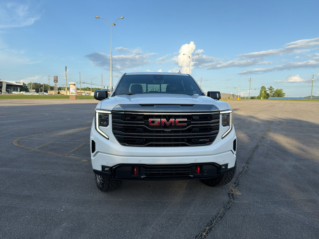 Used 2024 GMC Sierra 1500 AT4 w/ Technology Package AWD/4WD image 2