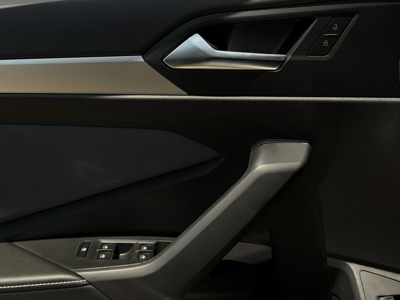 New 2026 Volkswagen Jetta SE FWD image 23
