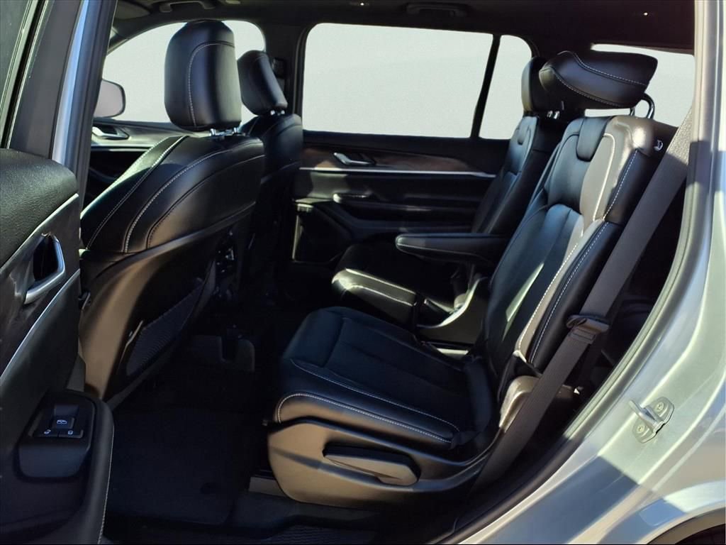New 2025 Jeep Grand Cherokee L Limited image 7