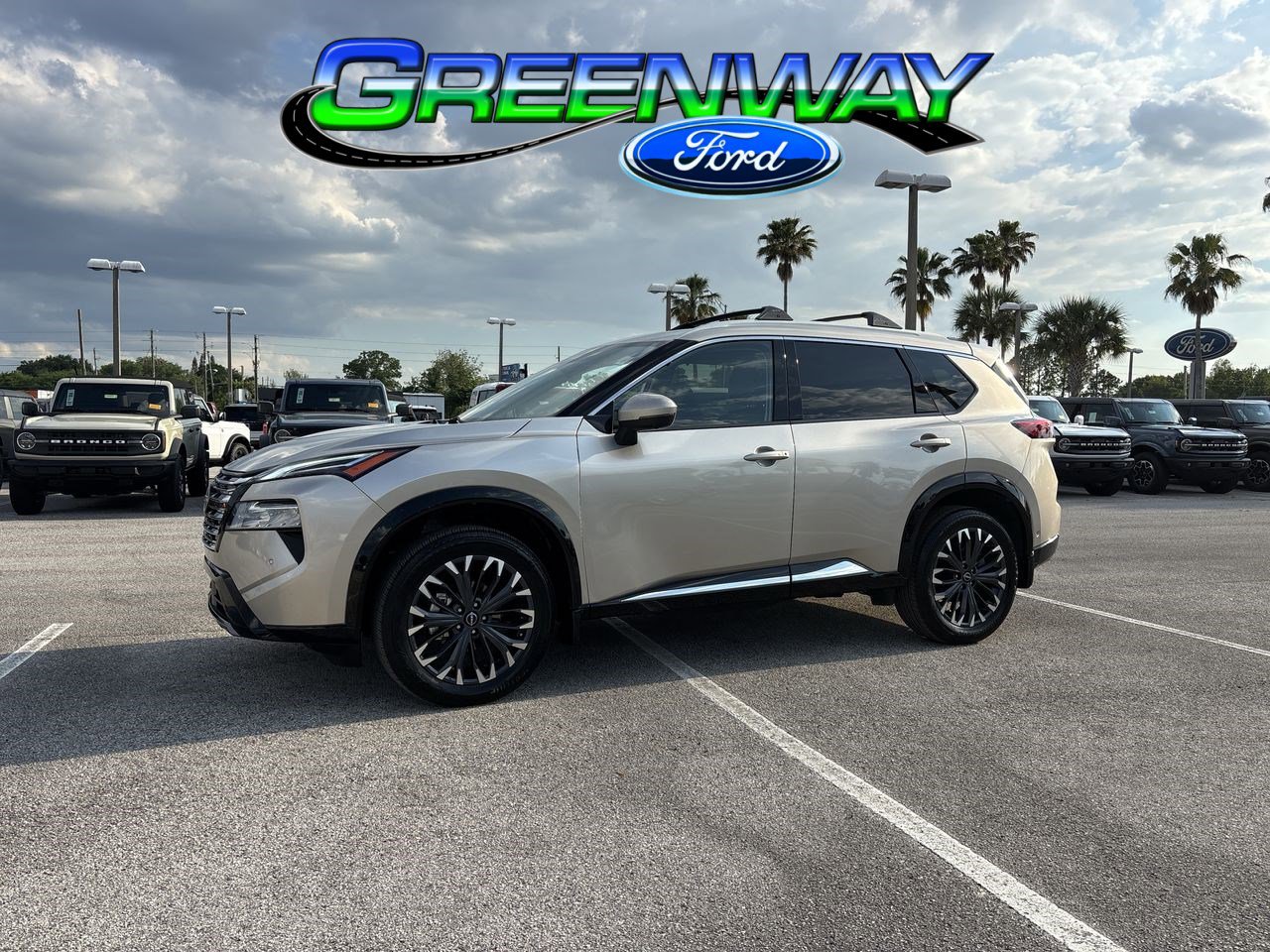 Used 2025 Nissan Rogue Platinum w/ Platinum Premium Package