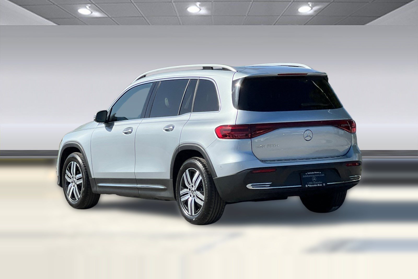 Used 2024 Mercedes-Benz EQB 250+ image 3