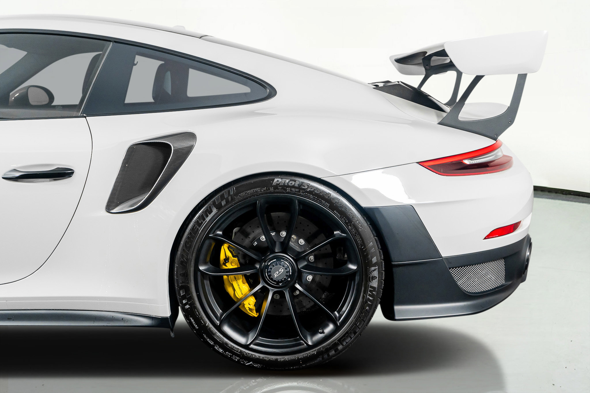 Used 2018 Porsche 911 GT2 RS w/ Weissach Package image 17