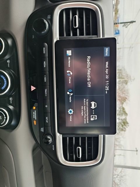 Used 2023 Hyundai Venue SEL image 24