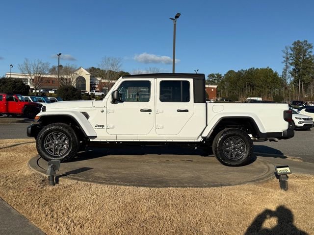 New 2026 Jeep Gladiator Sport AWD/4WD image 4