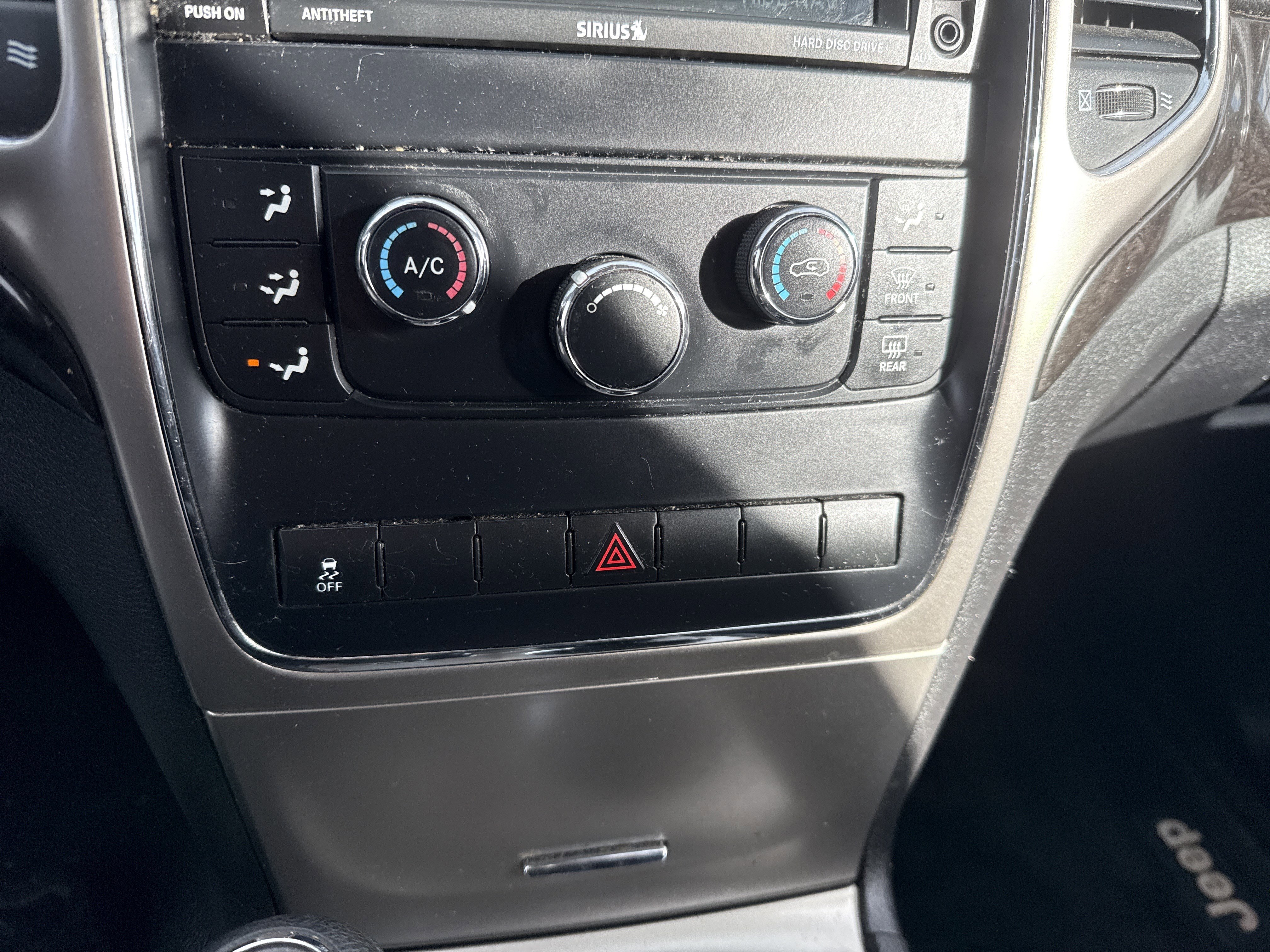 Used 2012 Jeep Grand Cherokee Laredo image 21