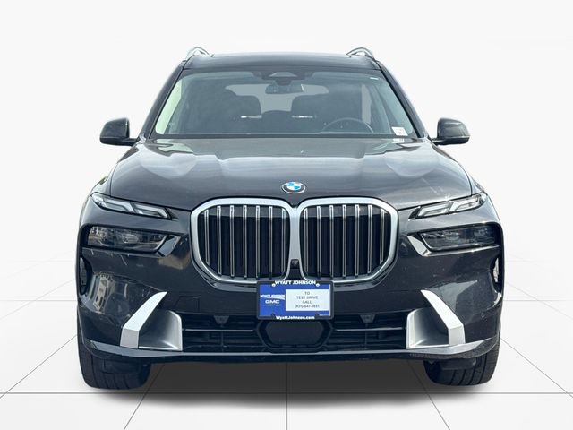 Used 2025 BMW X7 xDrive40i AWD/4WD image 9