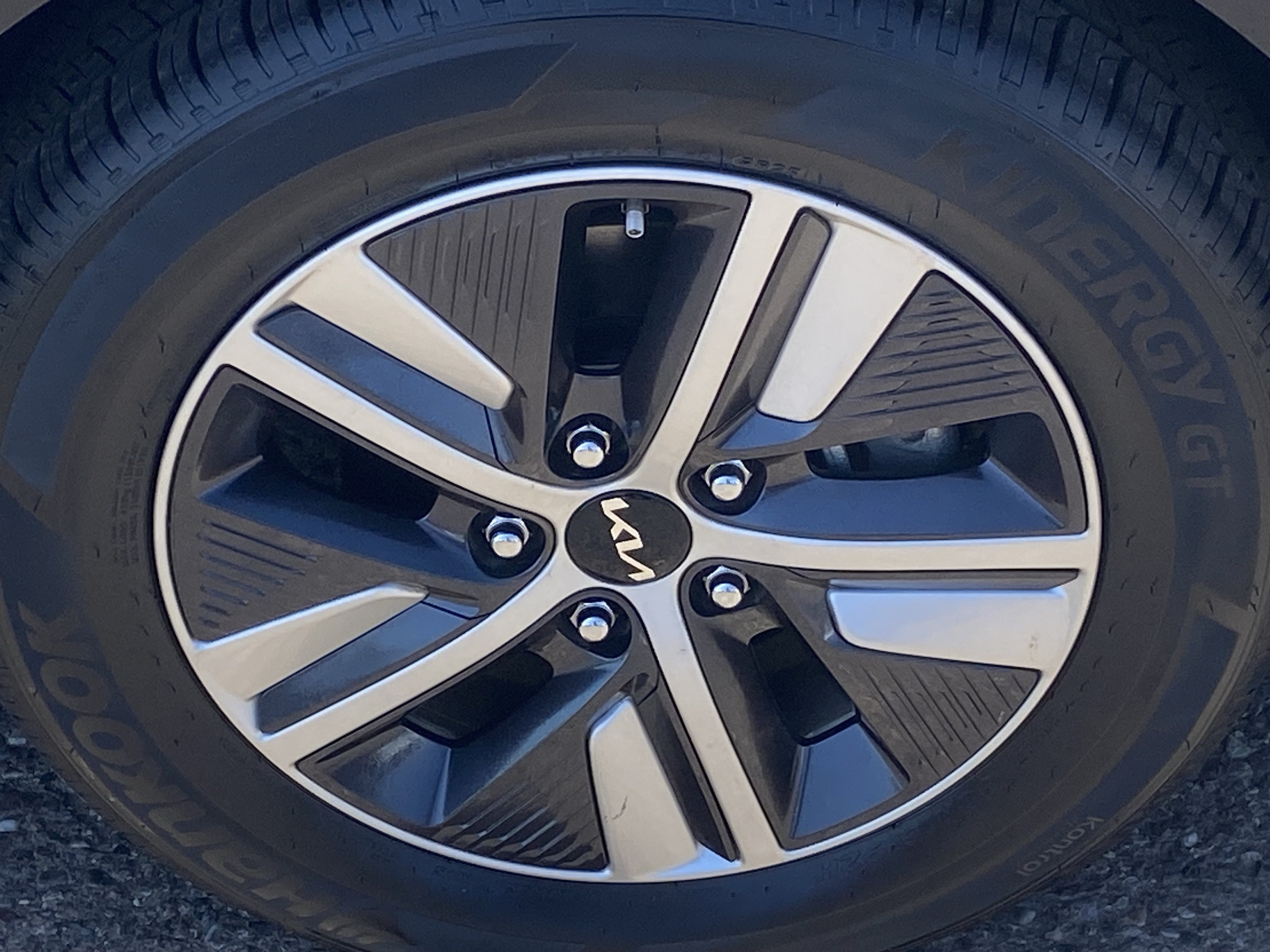 Used 2022 Kia Niro EX Premium FWD image 8