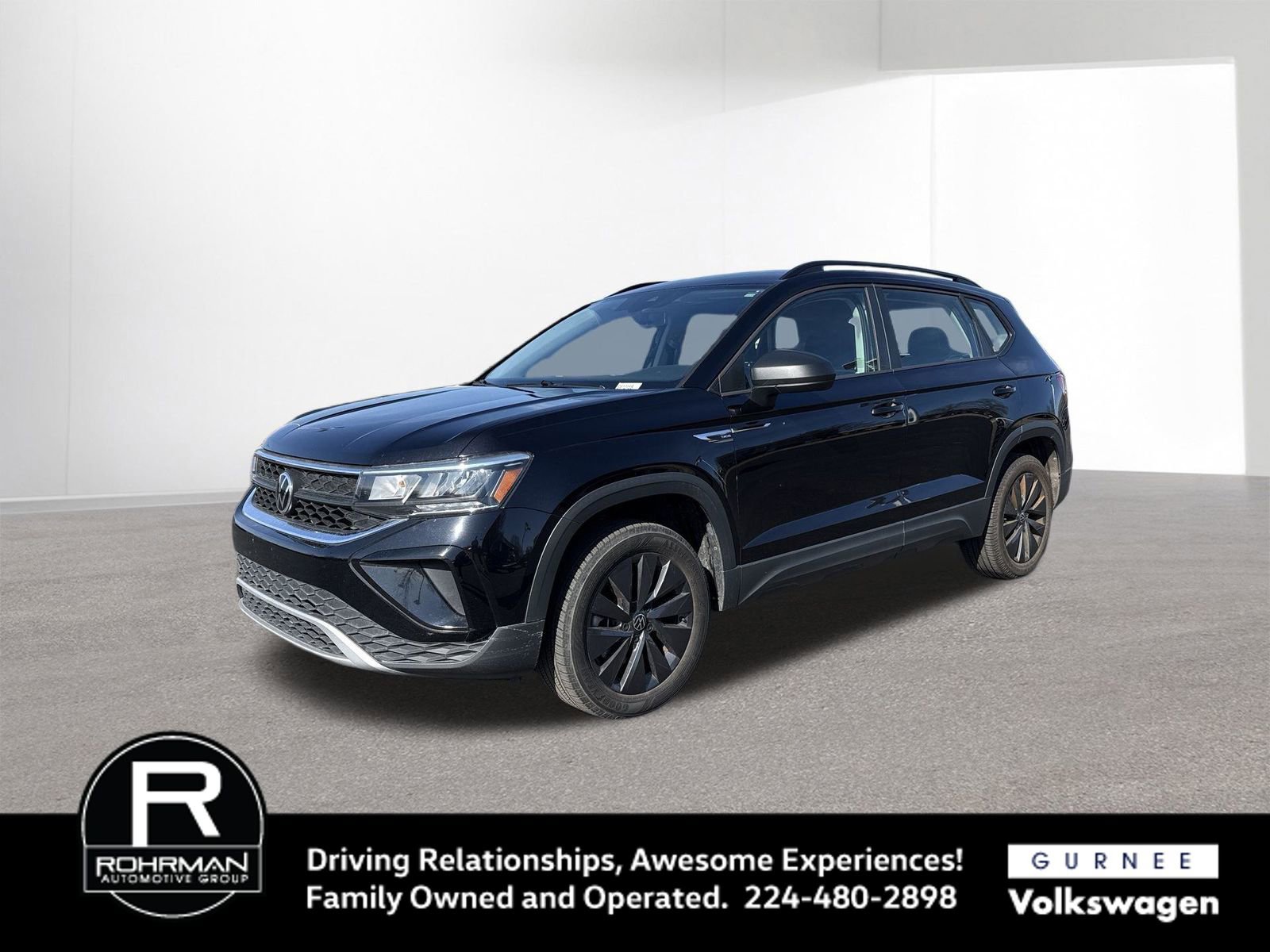 Used 2022 Volkswagen Taos S image 1