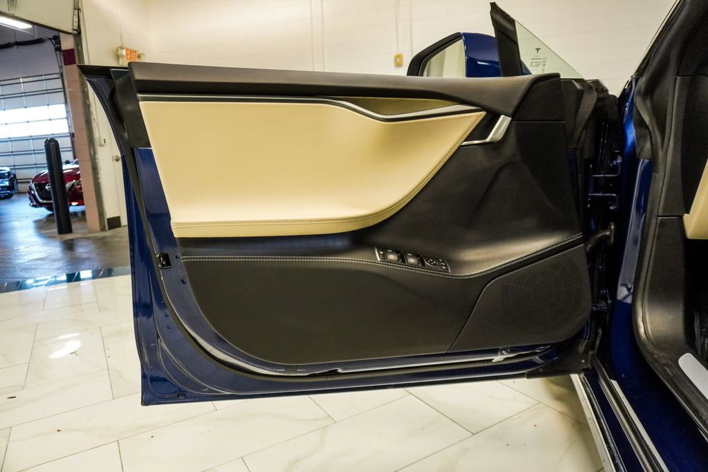 Used 2020 Tesla Model S Long Range image 22