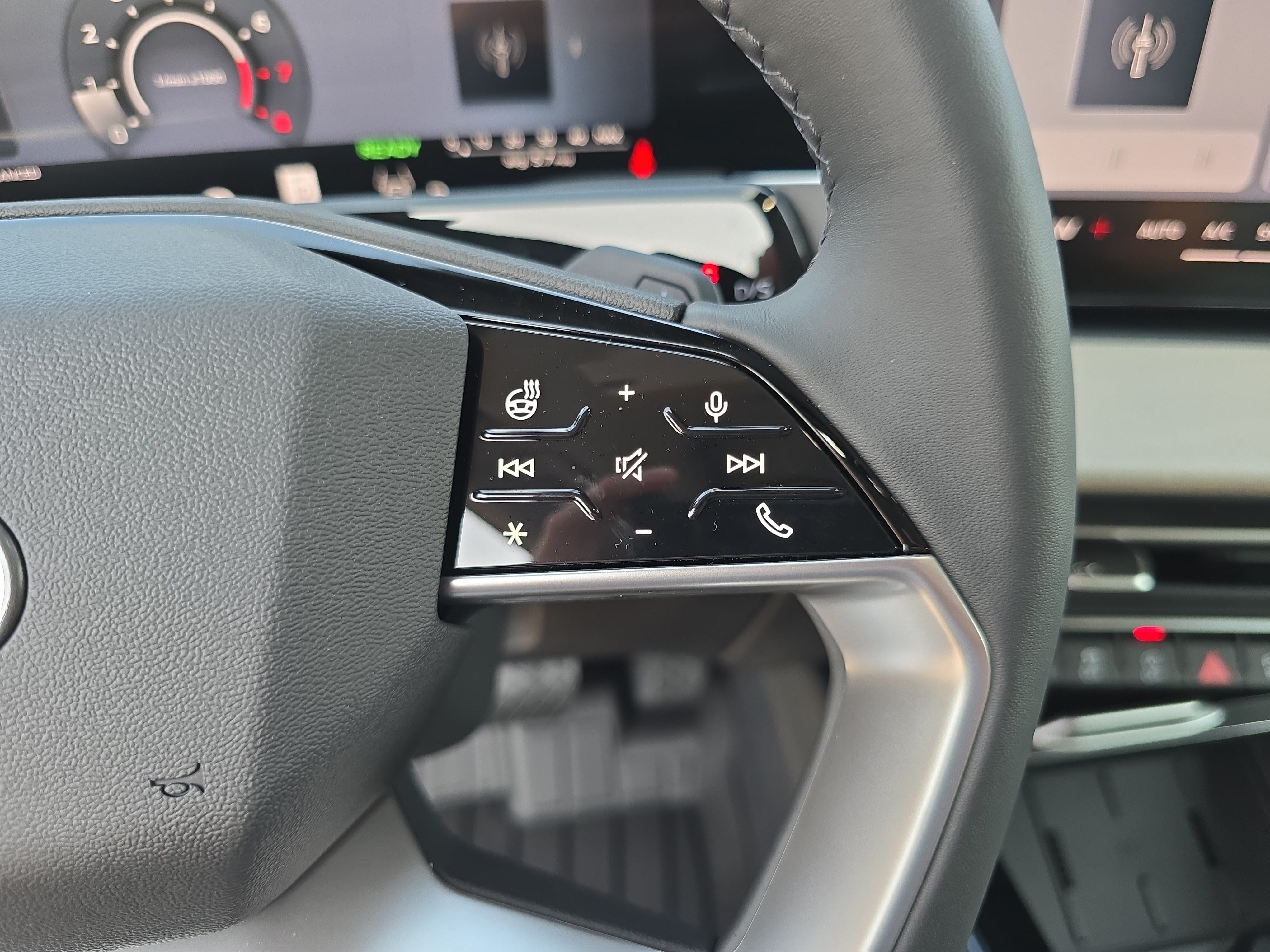 New 2026 Audi Q3 quattro 2.0T AWD/4WD image 18