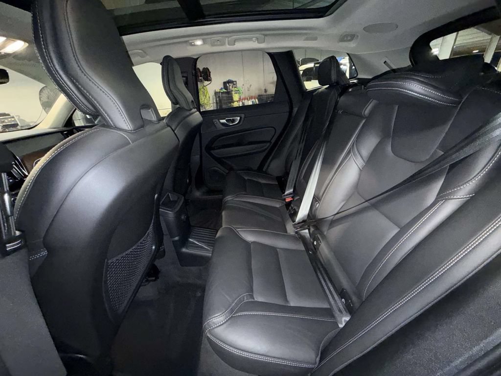Used 2023 Volvo XC60 T8 Ultimate w/ Climate Package AWD/4WD image 19