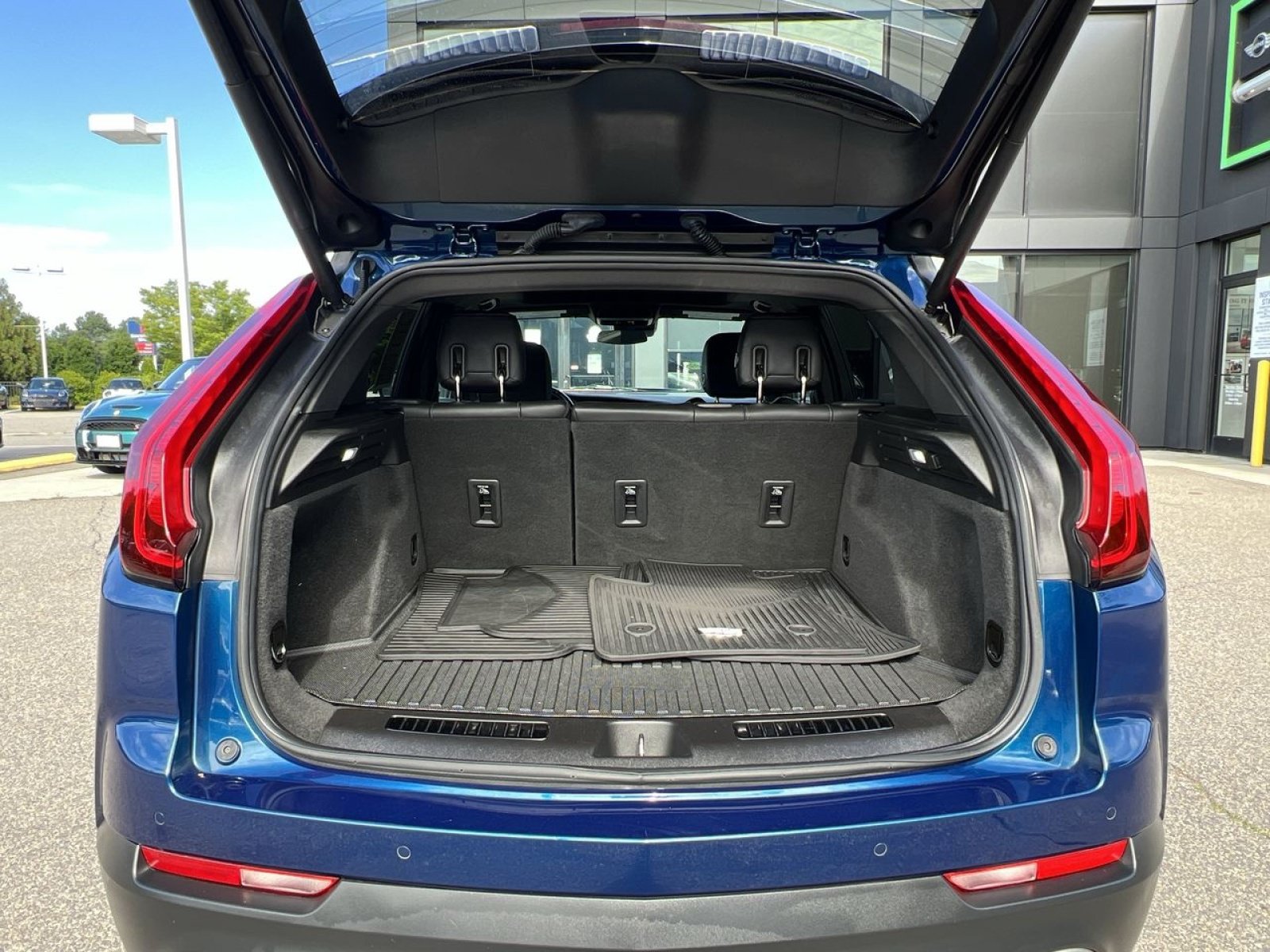 Used 2019 Cadillac XT4 Premium Luxury AWD/4WD image 24