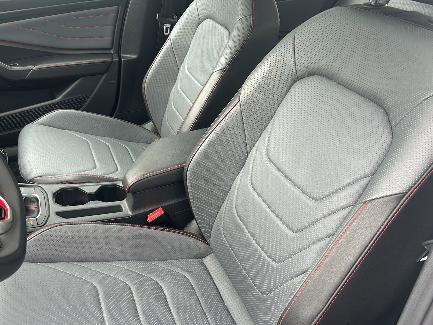 Used 2025 Volkswagen Jetta GLI Autobahn image 7