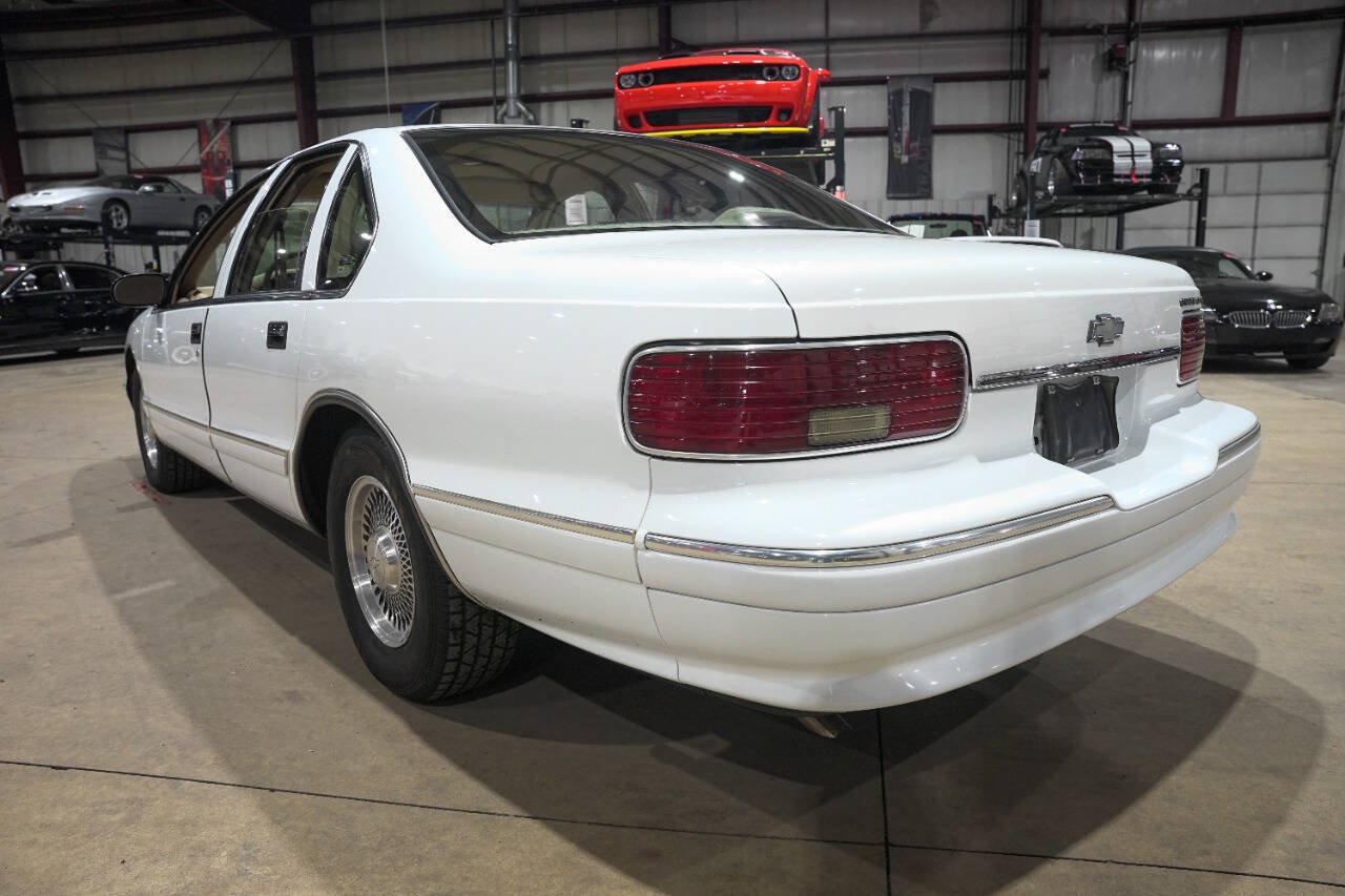 Used 1996 Chevrolet Impala SS RWD image 6