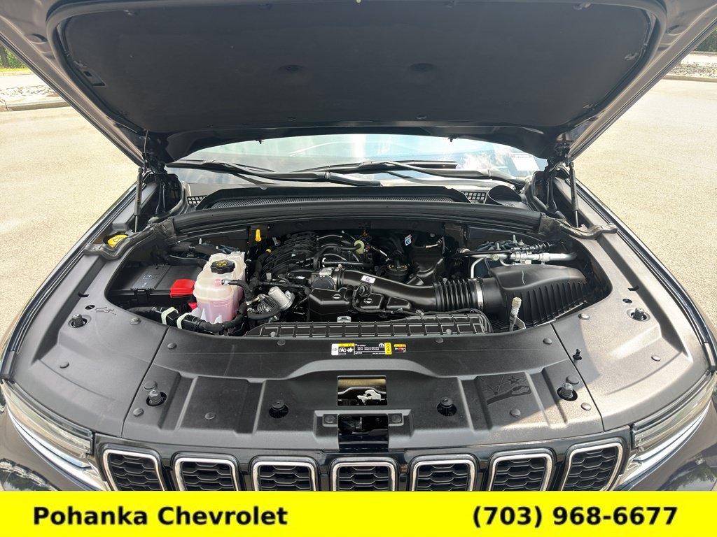 Used 2024 Jeep Grand Cherokee L Limited AWD/4WD image 35