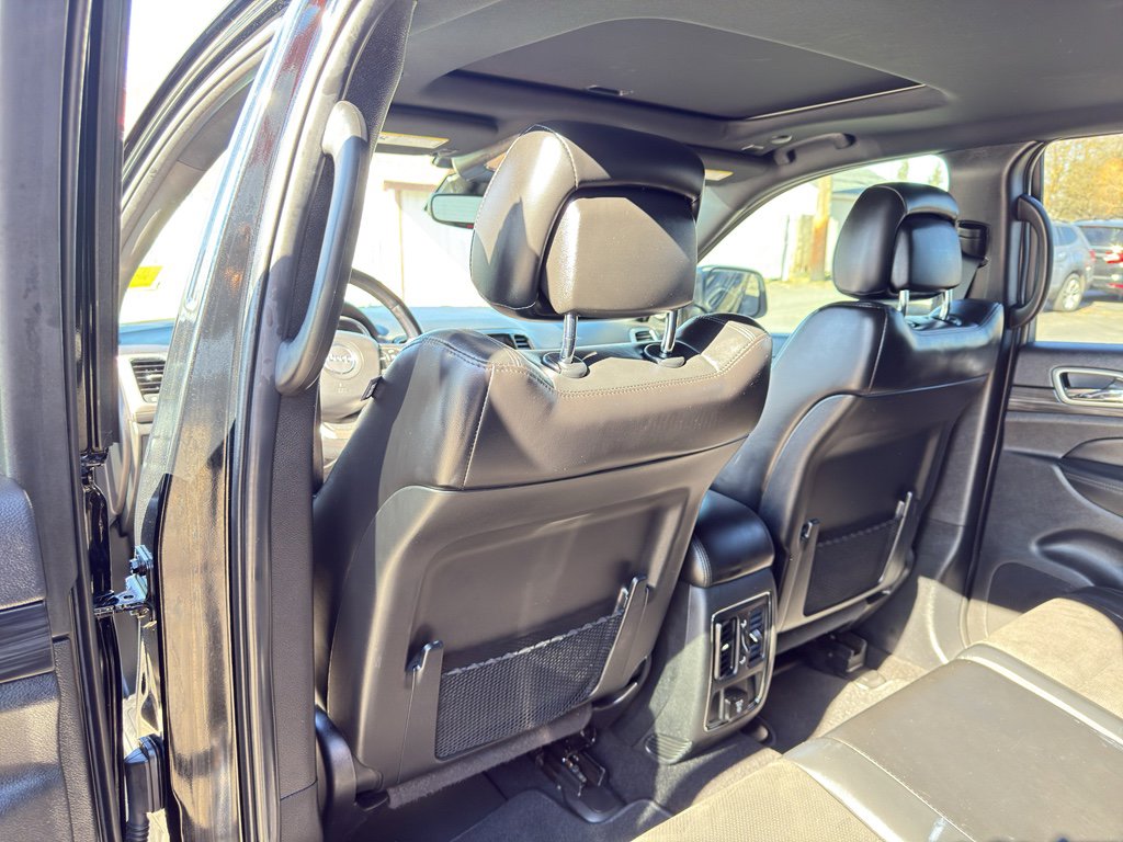 Used 2021 Jeep Grand Cherokee Laredo X image 12