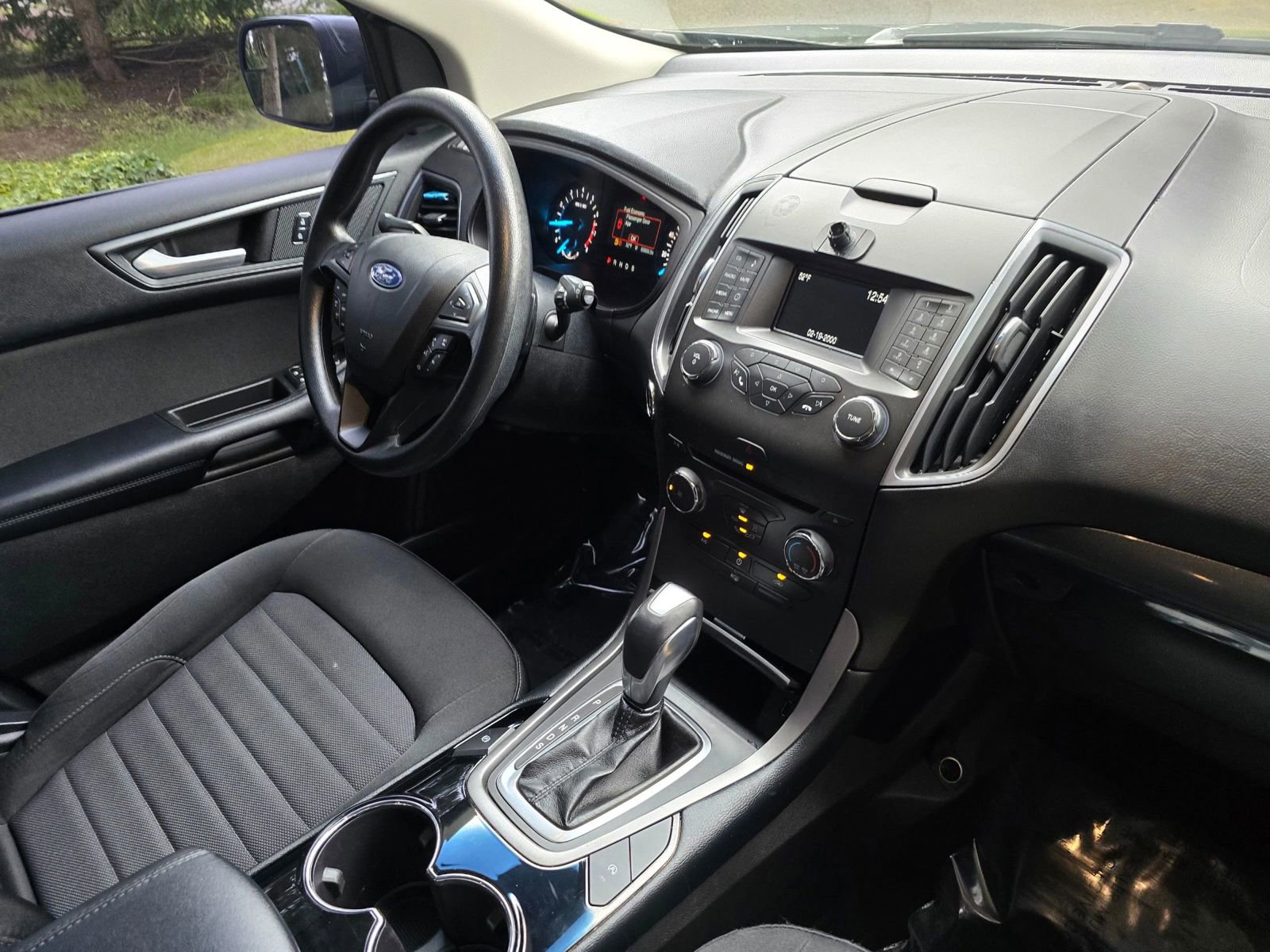 Used 2018 Ford Edge SE image 11