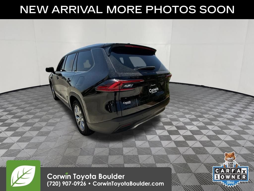Used 2025 Toyota Grand Highlander AWD image 5