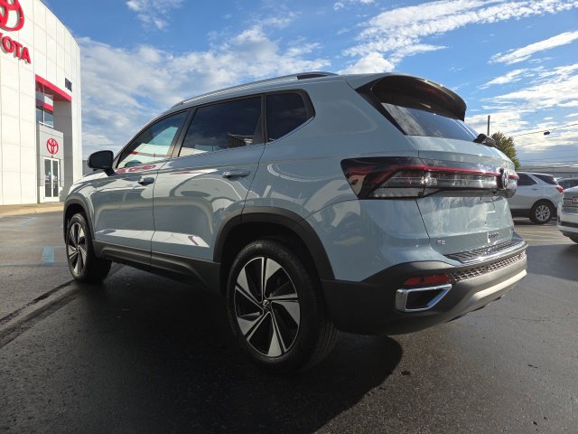 Used 2025 Volkswagen Taos SE AWD/4WD image 5