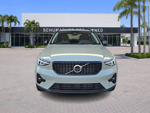 Certified 2023 Volvo XC40 B5 Plus w/ Driver Assist Package image 2